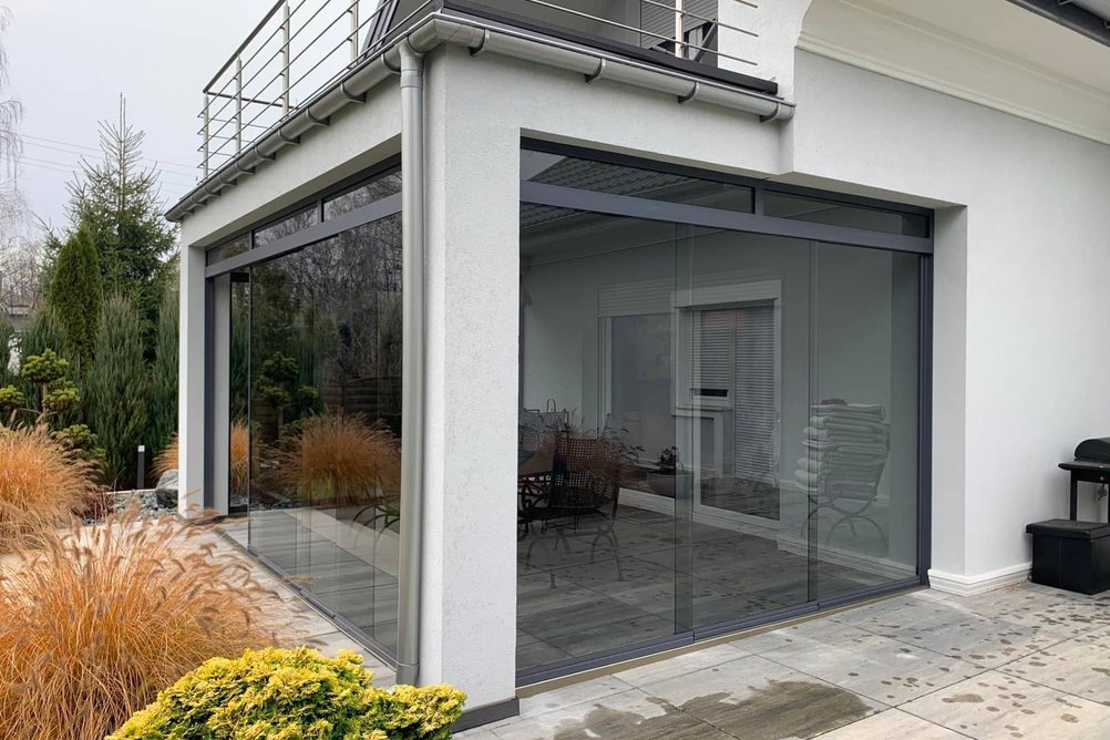 Zimní zahrada s bezrámovým zasklením