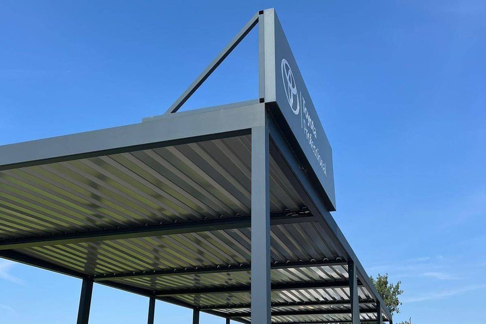 Carport v dealerství Toyota