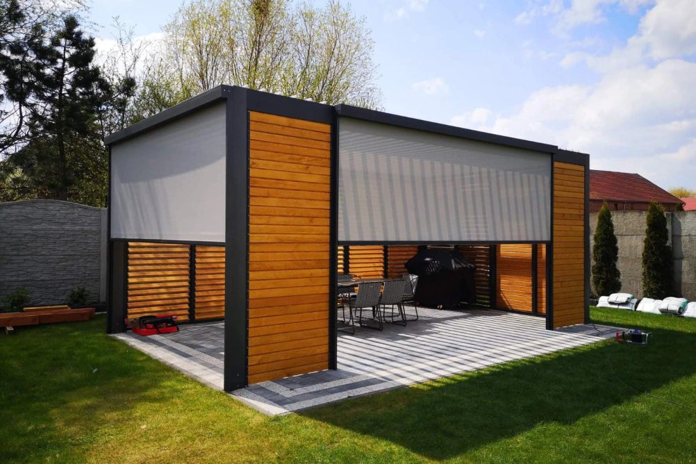 Kombinované žaluzie na altánu