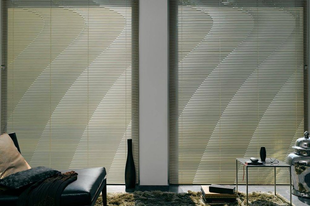 Stylové horizontální žaluzie v ložnici