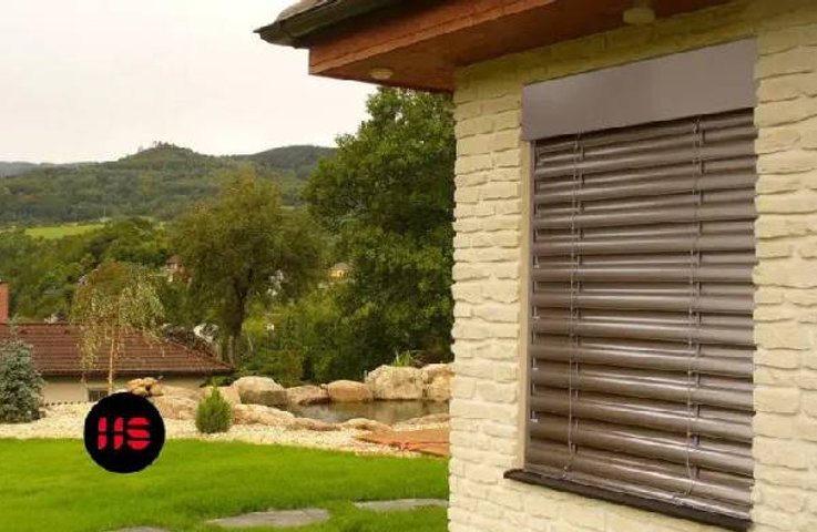 Jak správně vybrat venkovní stínění pro moderní domy?