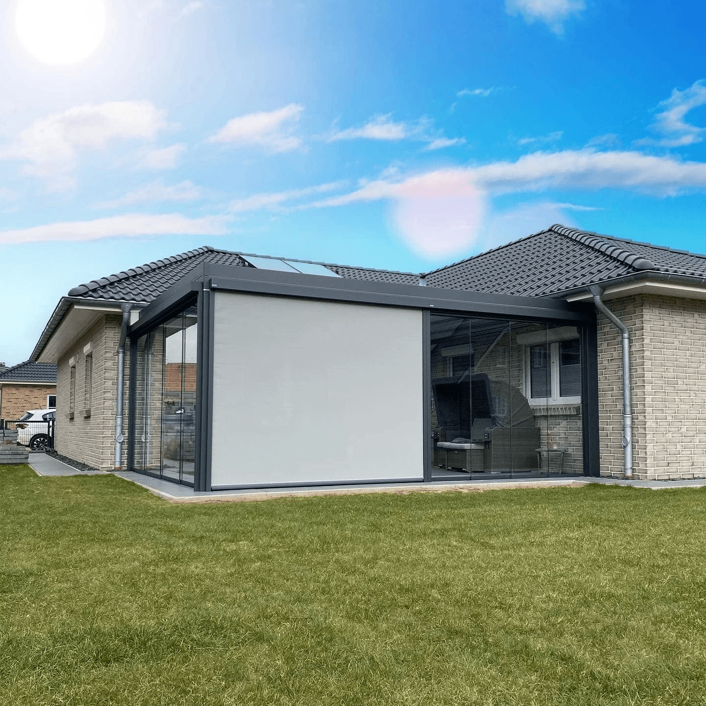 Zimní zahrada se screenovými roletami