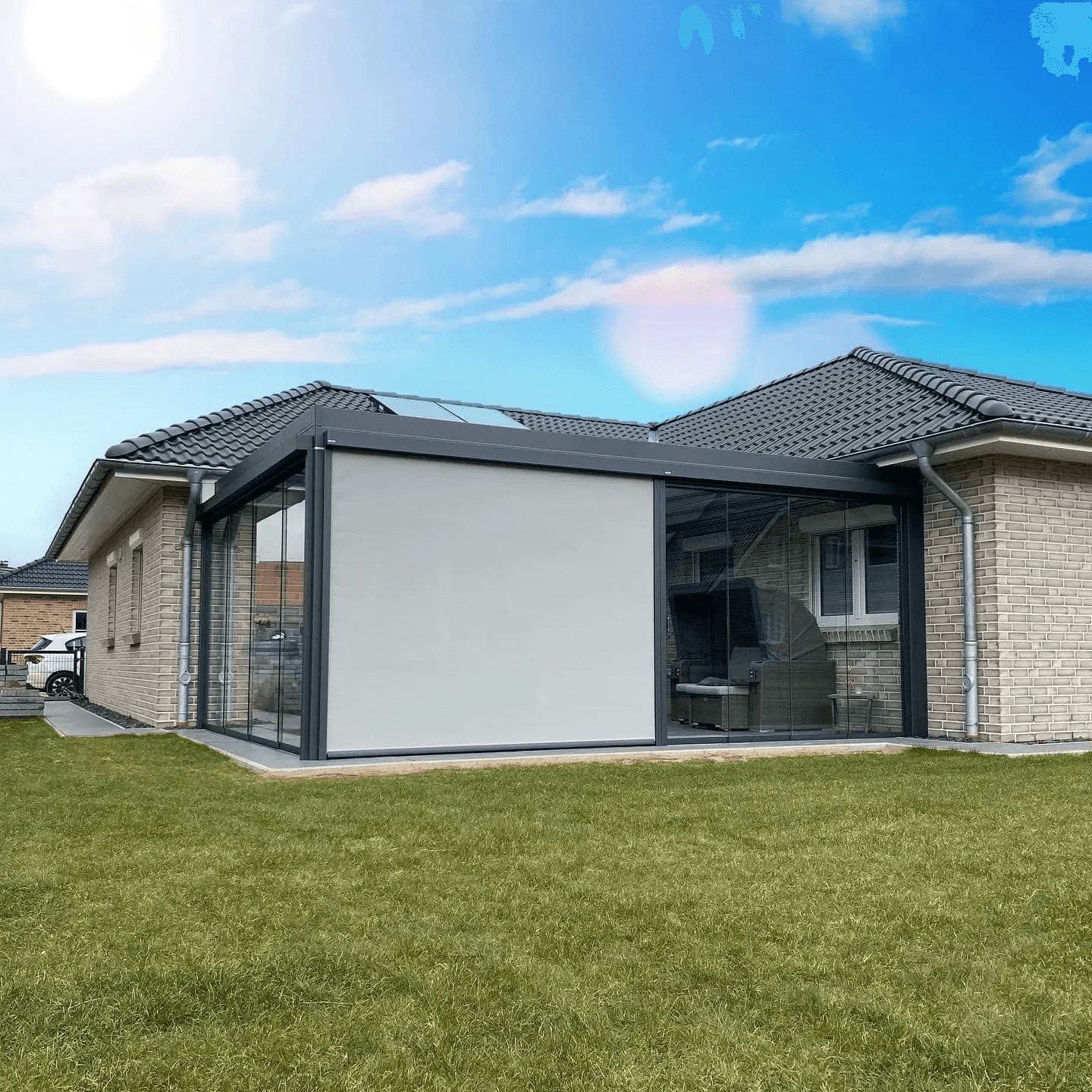 Zimní zahrada se screenovými roletami