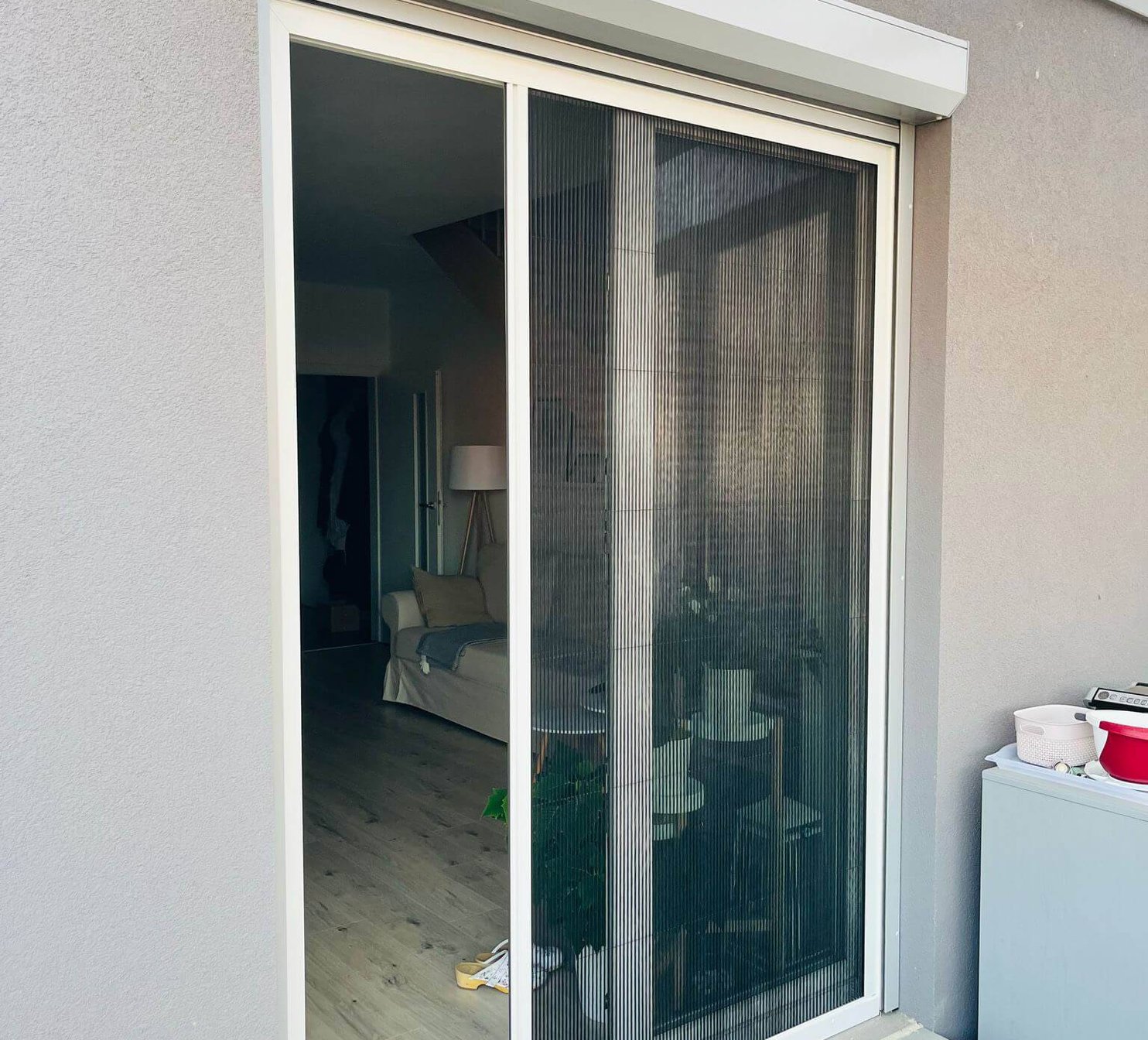 Balkonové dveře se sítí proti hmyzu