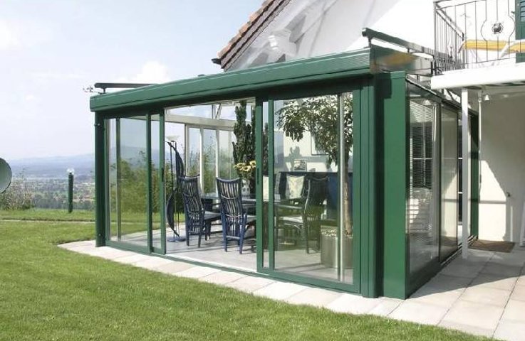 Rámové zasklení pergol a teras: komfort po celý rok