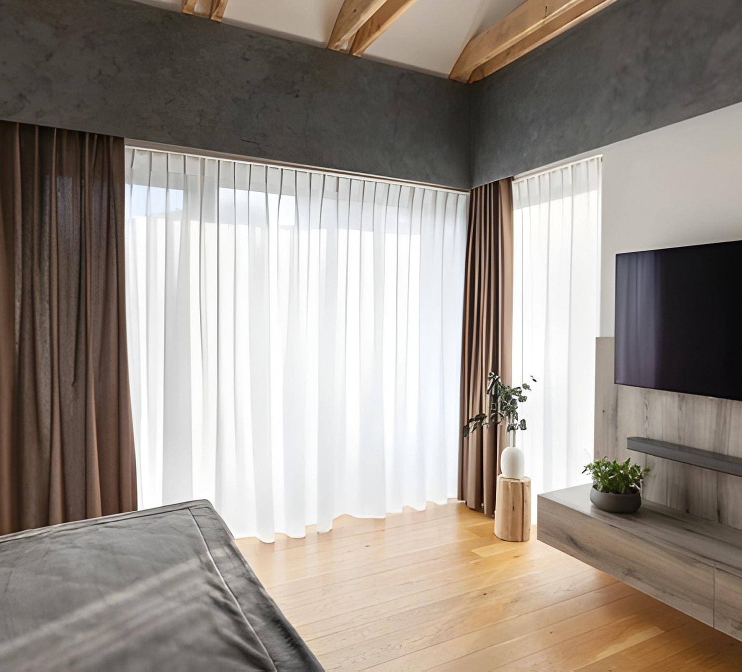 Béžové závěsy a záclony v ložnici