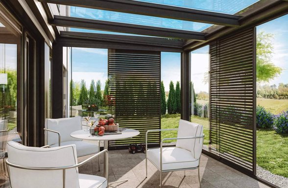 Pergola s bezrámovým zasklením